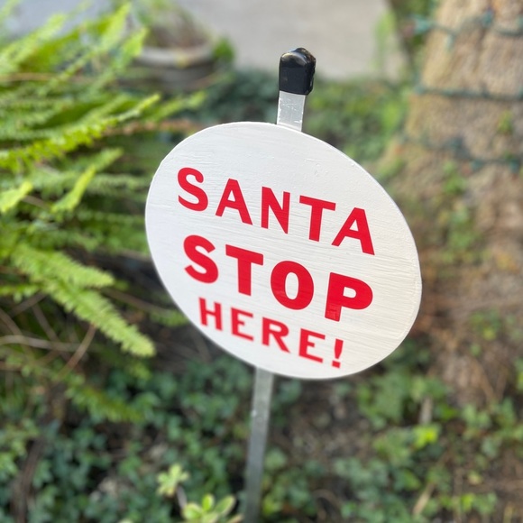 Handpainted Santa Stop Here Christmas Decor Kids Fun Sign Yard Home - Picture 1 of 9